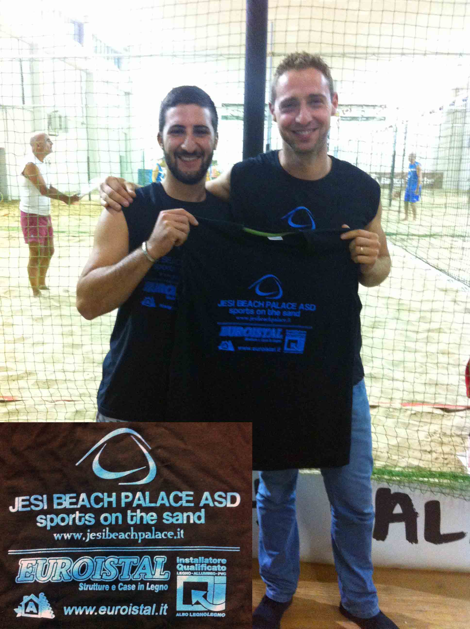 Consegna Maglie al presidente della Jesi Beach Palace ASD